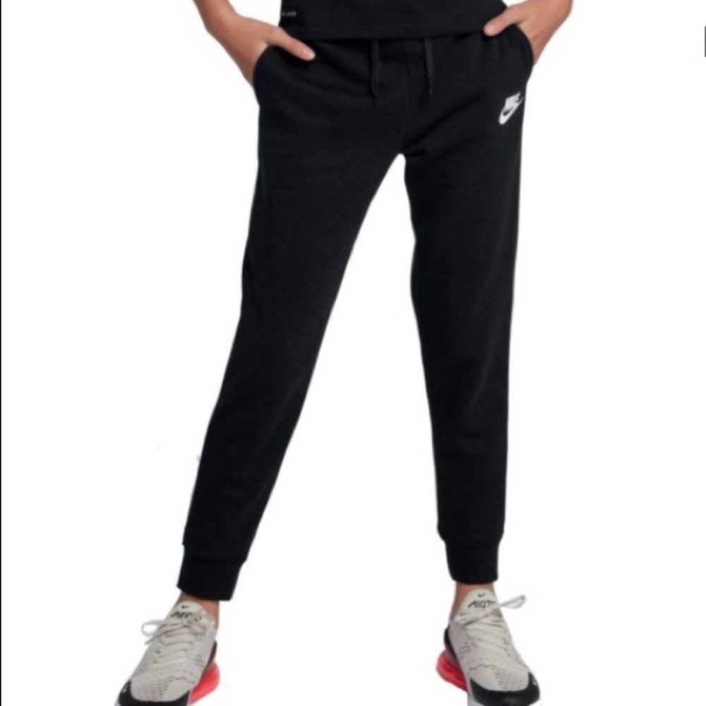 Black Nike sweatpants